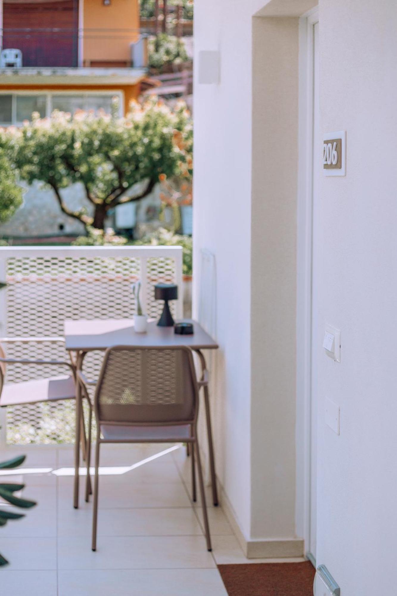 Ah Porticcioli Boutique Apartments Сан-Феліче-дель-Бенако Екстер'єр фото